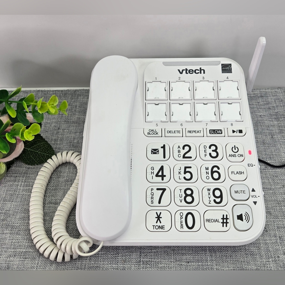 VTech SN5147 Amplified Corded Cordless Senior Phone with Answering Machine Set 3